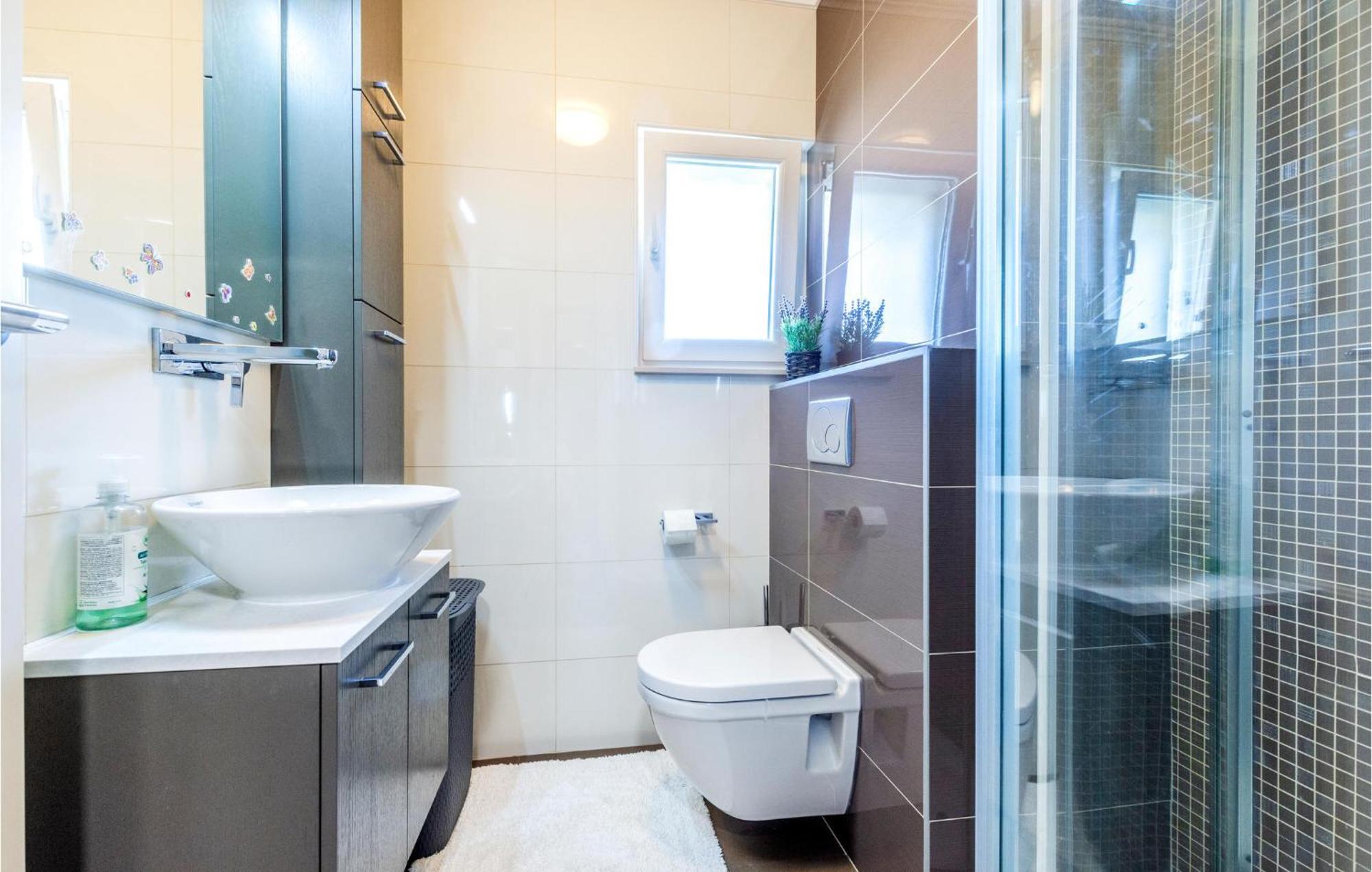 Beautiful Apartment In Split With Kitchen Екстер'єр фото